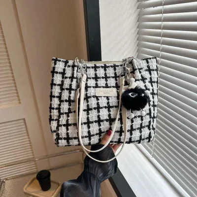 Classic Plaid Large Capacity Shoulder Bag